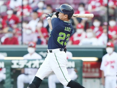 青木選手が貴重な追加点となる7号ソロ！