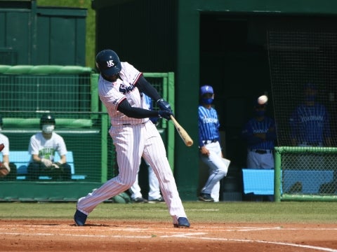 サンタナ選手が初打席でホームラン（イースタン・リーグ）