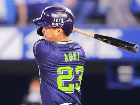 追加点となるタイムリー二塁打