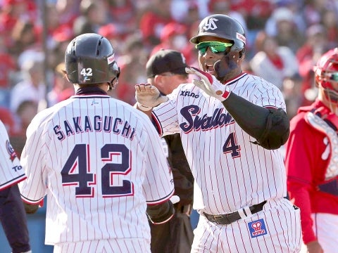 バレンティン選手が豪快な3ラン