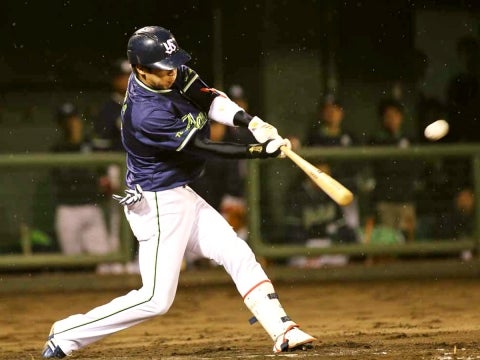 山田選手が一時同点に追いつく3号2ラン