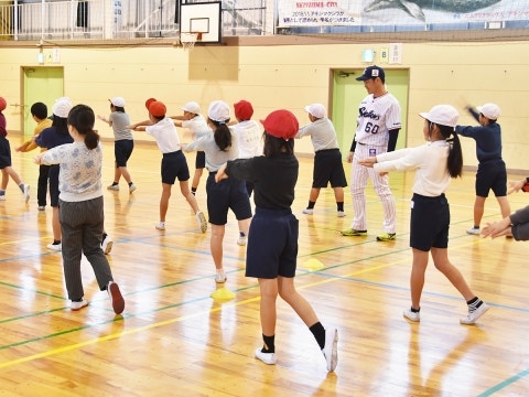 かかとも上に