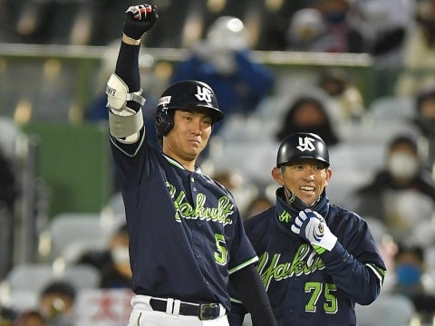 川端選手が決勝タイムリー！ 