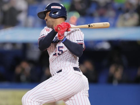 サンタナ選手が貴重な追加点となる2点タイムリー！