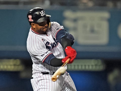 バレンティン選手が先制のタイムリー含むマルチ安打