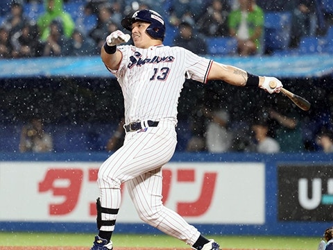 オスナ選手が2本のホームランを放つ活躍