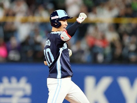 https://www-static.yakult-swallows.co.jp/upload/photo/archive/n-a85822a14d5e3ac5866c7b74d7ae2f3e.jpg?auto=avif,webp&quality=90