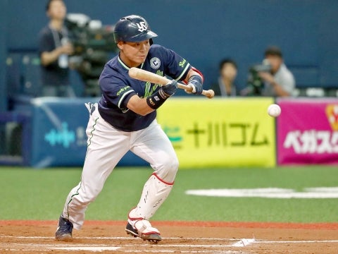 勝敗分けるスクイズ