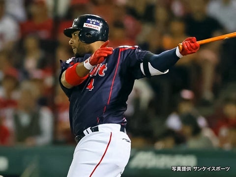 コンパクトに先制打