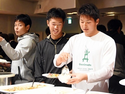 ビュッフェ形式