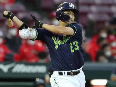 青木選手が4安打を放つ活躍！