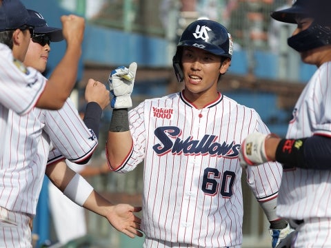 武岡選手が9回にタイムリー