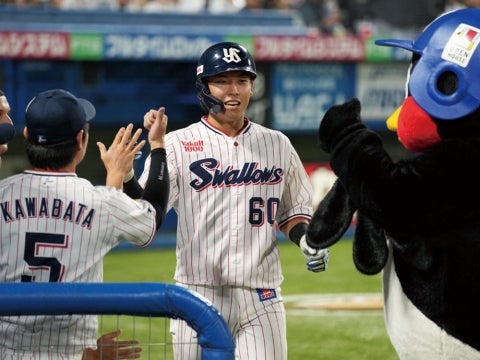 武岡選手がプロ初本塁打