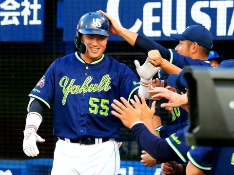 レフトスタンドへ飛び込む21号ソロ