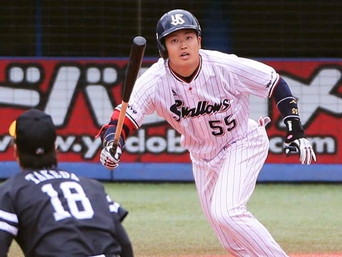 デビュー戦でマルチ安打！