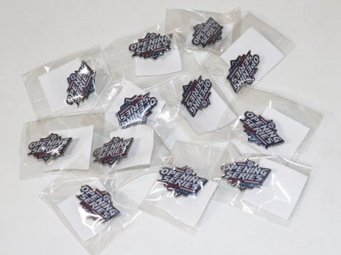 2018オープニングシリーズロゴピンバッジ