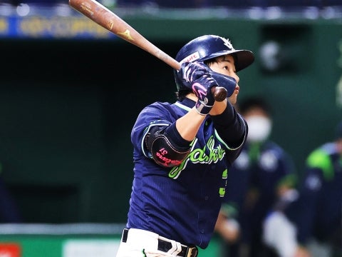 山崎選手が逆転となる満塁ホームラン！