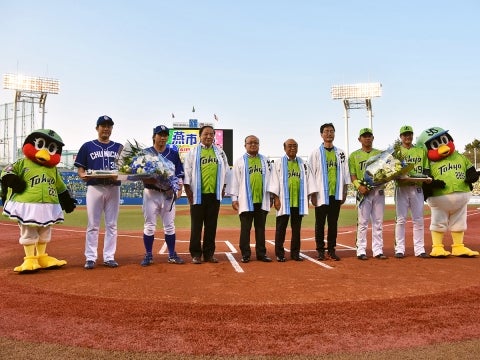 花束＆記念品贈呈