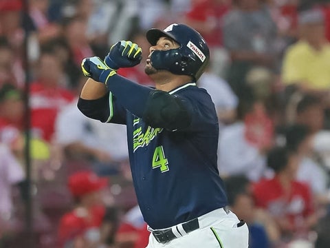 バレンティン選手の4試合連続19号ソロ