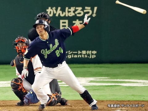 途中出場の荒木選手が3点タイムリー二塁打