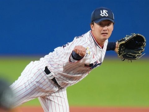 吉村投手が6回2安打1失点に抑える好投でプロ初勝利！