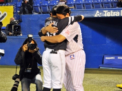 引退をねぎらう