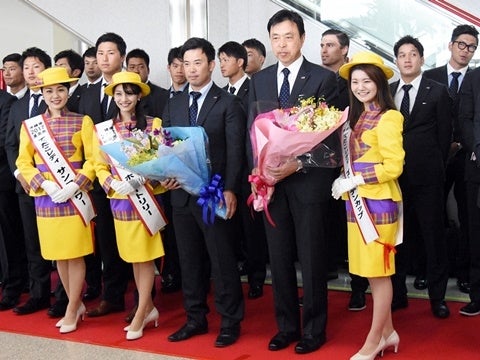 球春到来！ 小川監督らがキャンプ地入り