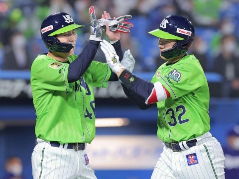 松本直選手が2試合連発となる2号2ランを放つ