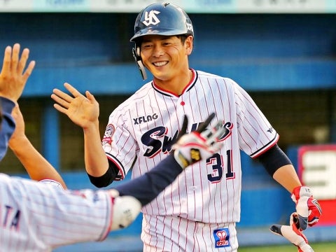 山崎選手が先制のタイムリー