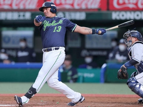 オスナ選手が先制タイムリー