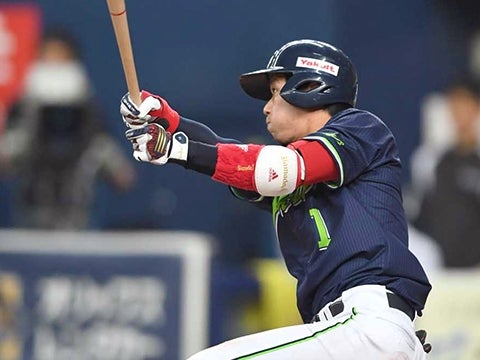 試合を振り出しに戻す2点タイムリー二塁打