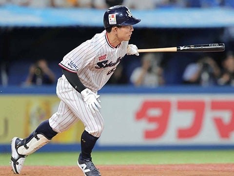 増田選手がタイムリーを放つ