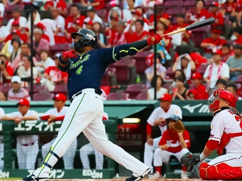 先制のタイムリー二塁打