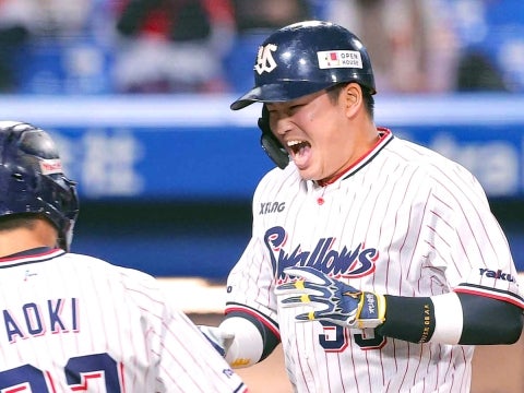 村上選手が逆転となる24号2ランを放つ！