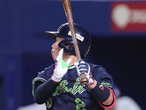 古賀選手が二塁打でチャンスを作る