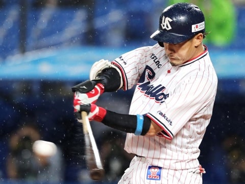 坂口選手が一時同点となる2点タイムリー