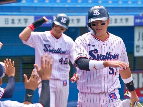 村上選手が練習試合再開初戦でホームラン