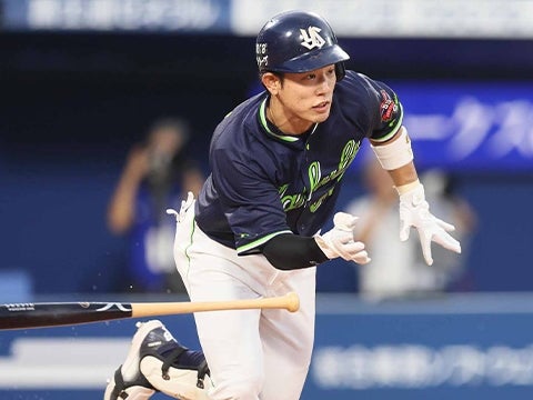 増田選手がタイムリーを放つ