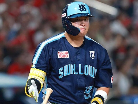 村上選手が3本塁打4打点の活躍でチームを勝利に導く！