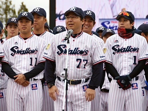 真中監督の挨拶で開演