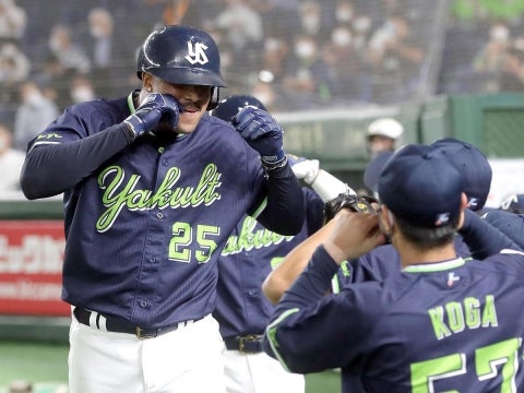 サンタナ選手が12号2ラン