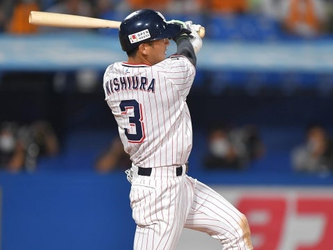 西浦選手が貴重な追加点となる、4号ソロを放つ！