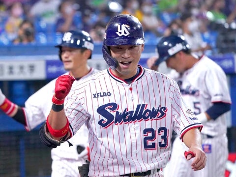 青木選手が9号満塁ホームラン