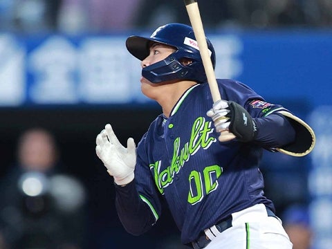 赤羽選手が先制の犠牲フライ