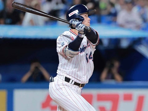 岩田選手がプロ初ホームラン