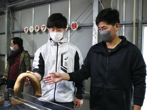 海ぶどう養殖施設へ