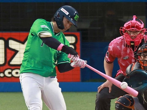 長岡選手が4安打の固め打ち