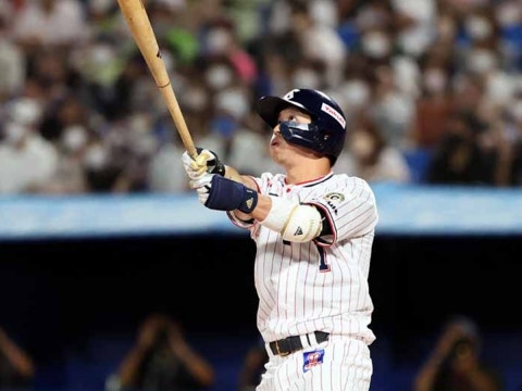 山田選手が決勝の16号ソロ！