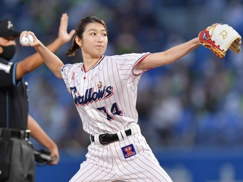 池江璃花子選手が始球式に登場