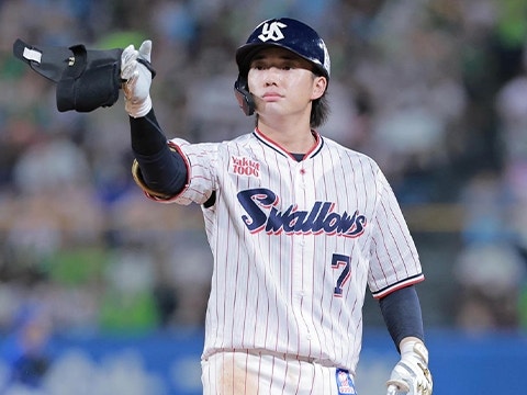 長岡選手が4安打2打点の活躍